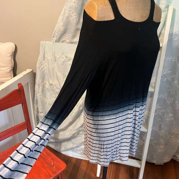 Red Haute Tops - Red Haute cold shoulder